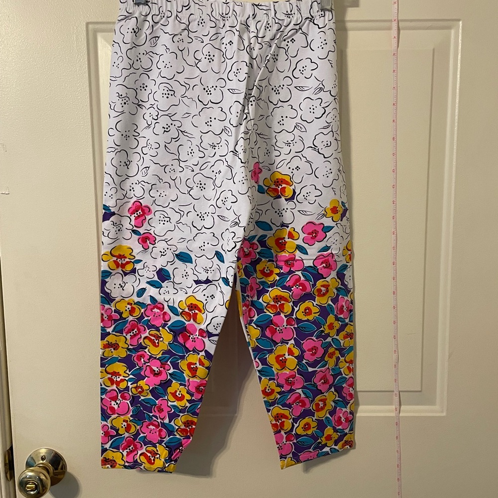 Force1 White and Pink Ankle Cropped Pants with Colorful Floral Design